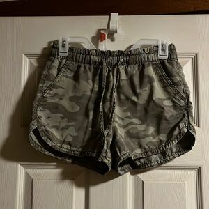 American eagle short